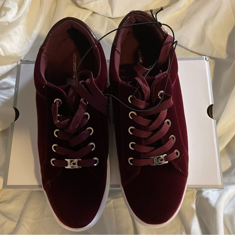 COPY - NWT Liz Claiborne Burgundy Velvet sneakers sz 9M